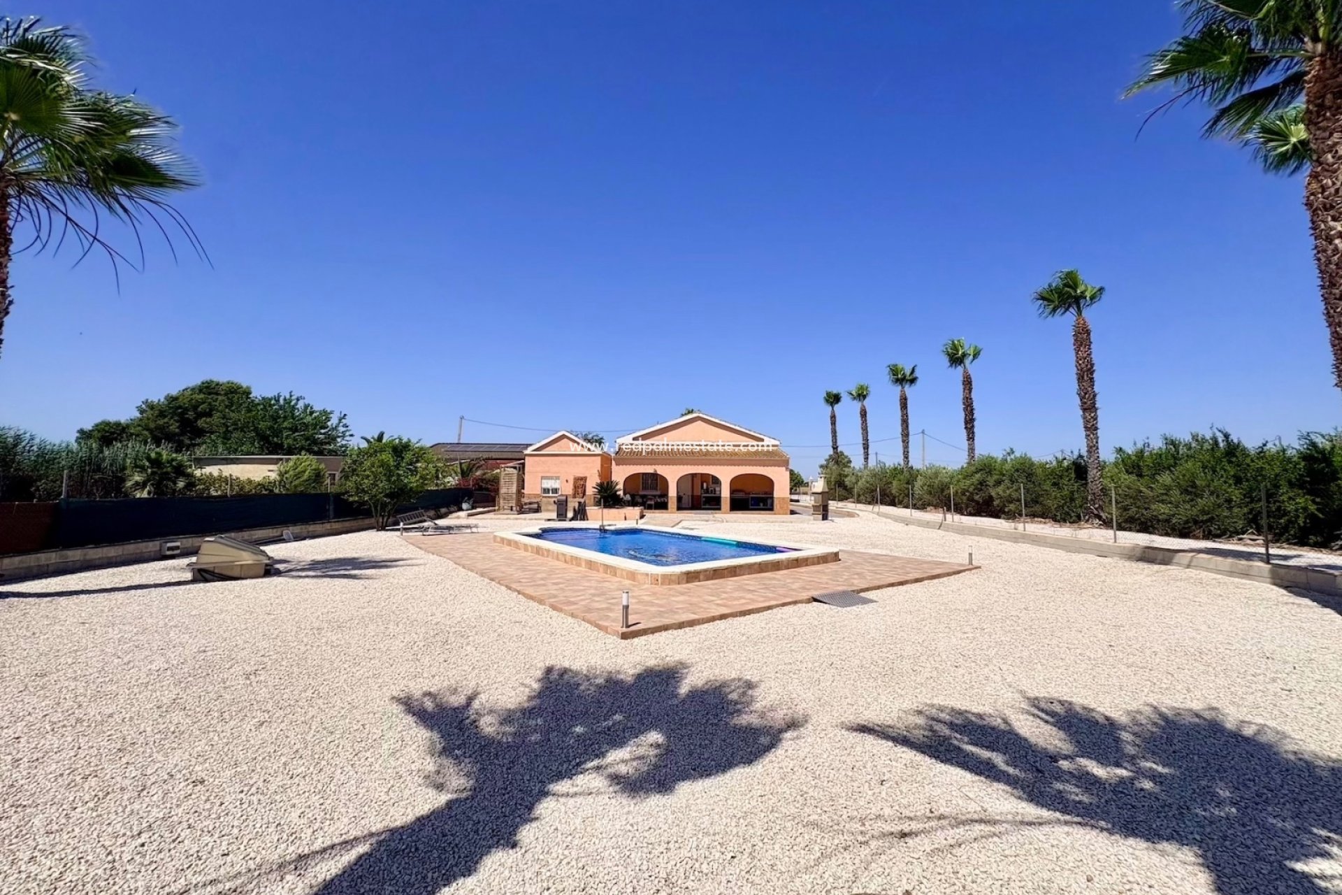 Resale - Finca / Country Property -
Dolores - Costa Blanca