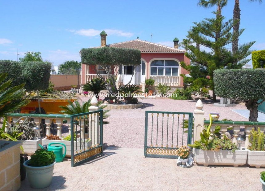 Resale - Finca / Country Property -
Dolores
