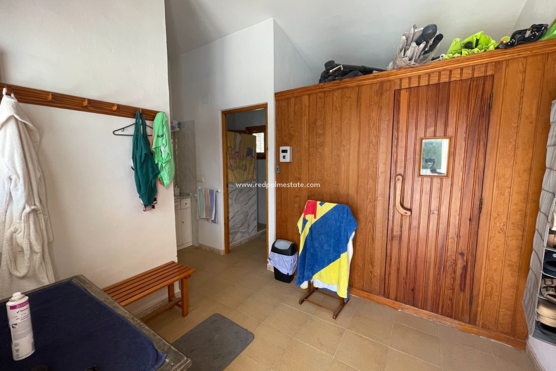 Resale - Finca / Country Property -
Elda - Inland