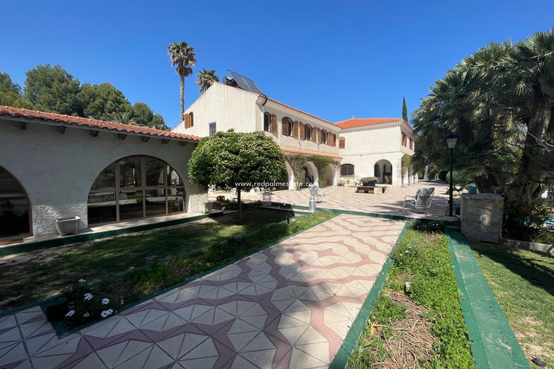 Resale - Finca / Country Property -
Elda - Inland