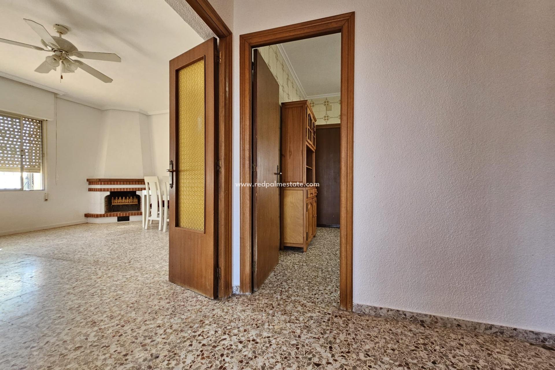 Resale - Finca / Country Property -
Guardamar del Segura - Buenavista