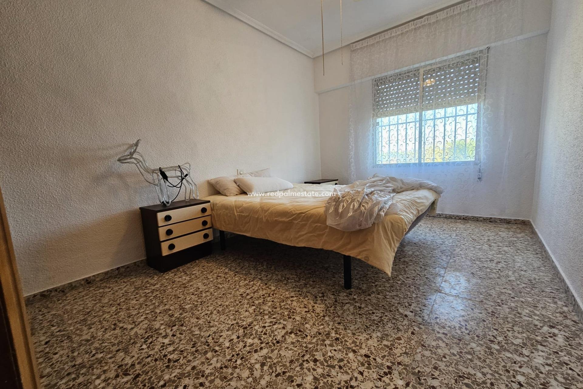 Resale - Finca / Country Property -
Guardamar del Segura - Buenavista