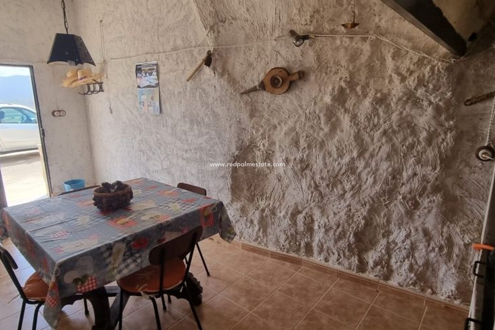 Resale - Finca / Country Property -
Hondón de las Nieves - Inland