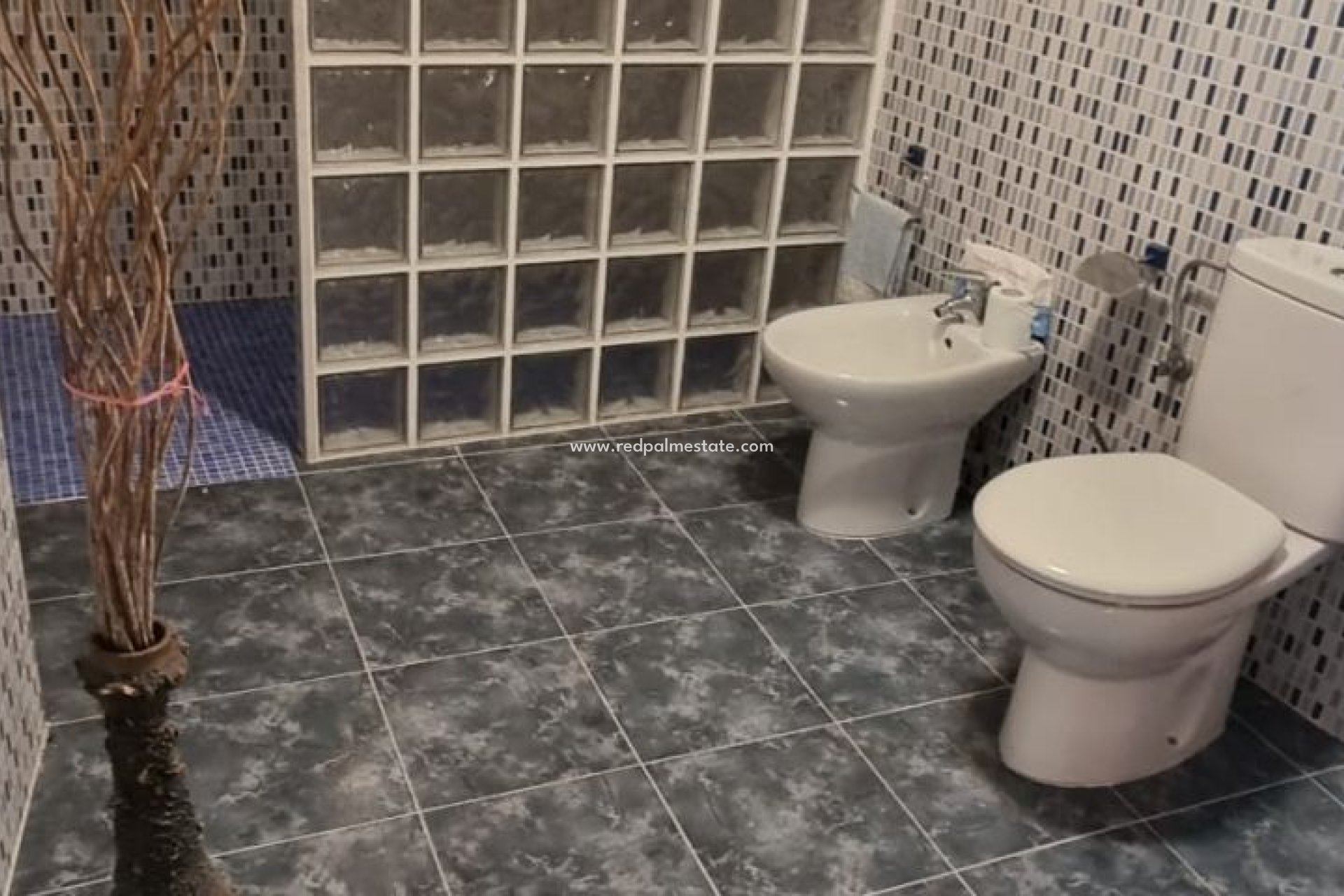 Resale - Finca / Country Property -
Hondón de las Nieves - Inland