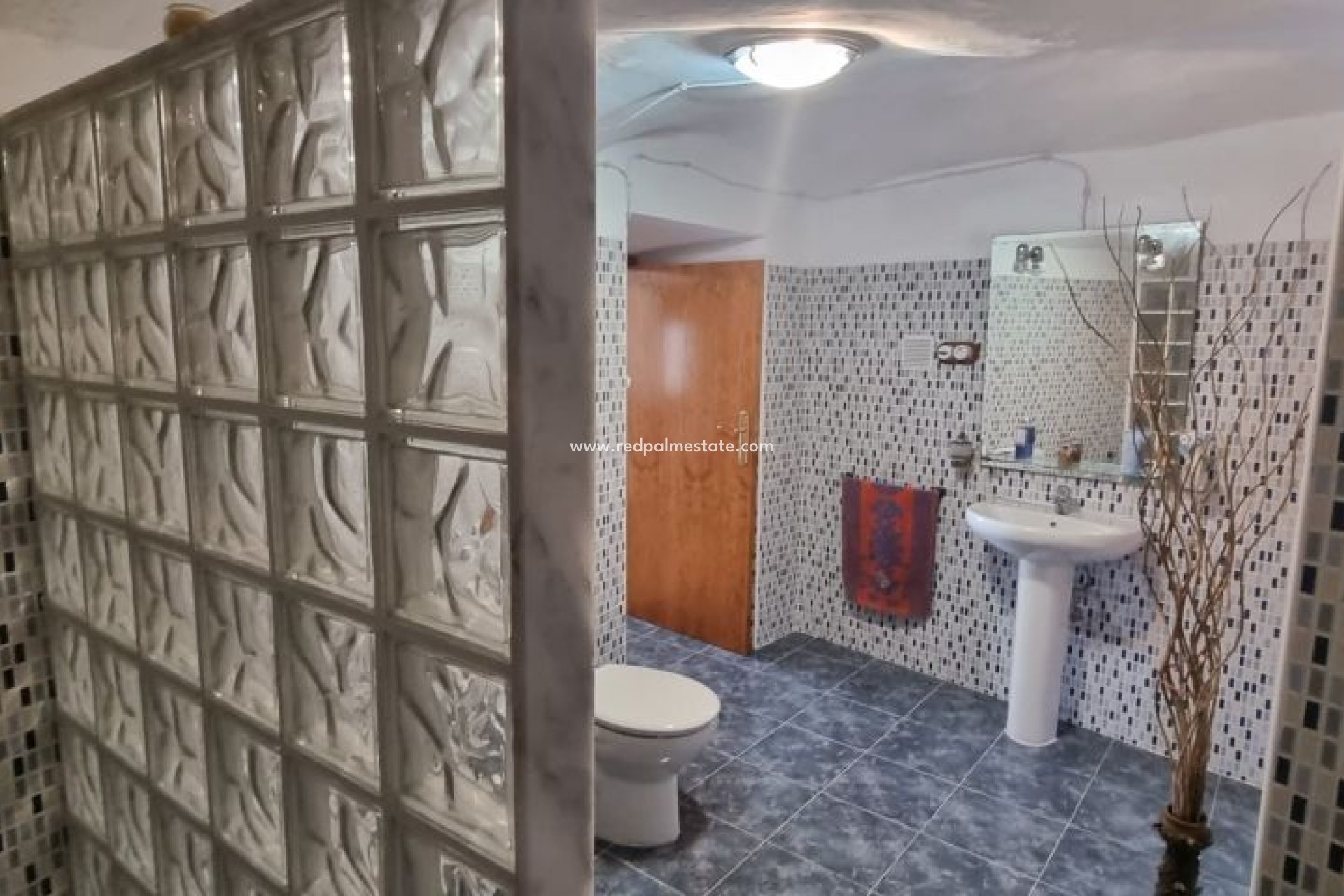 Resale - Finca / Country Property -
Hondón de las Nieves - Inland