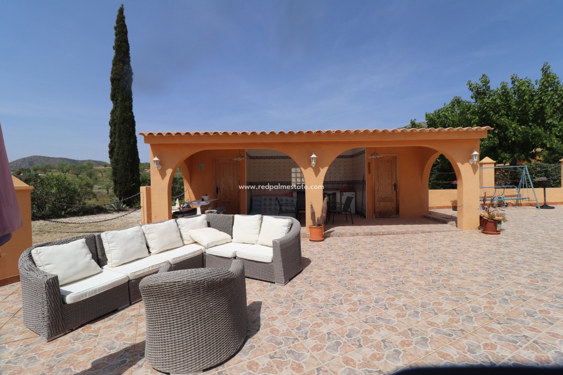 Resale - Finca / Country Property -
Hondón de las Nieves - Inland