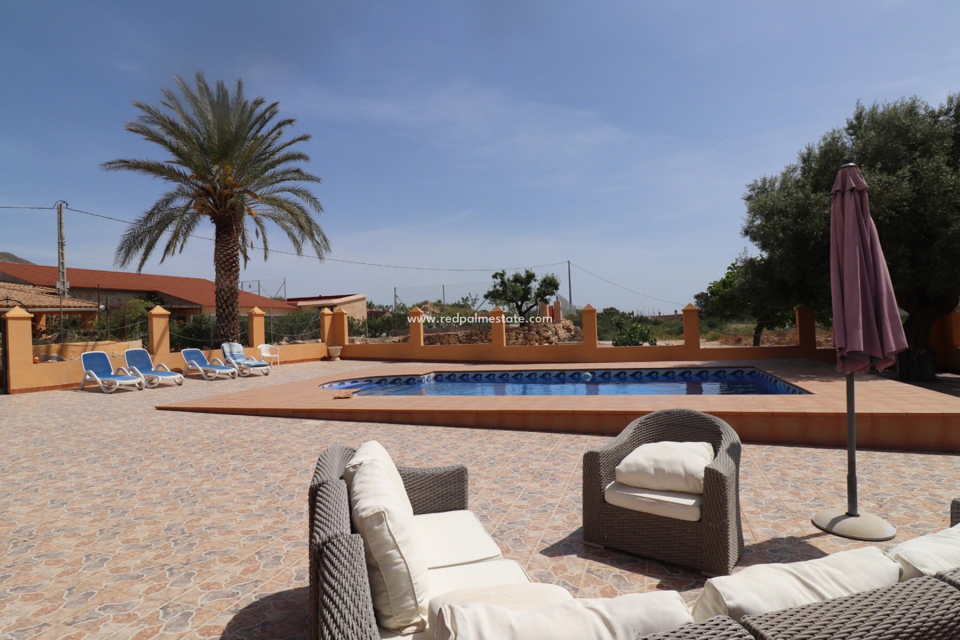 Resale - Finca / Country Property -
Hondón de las Nieves - Inland