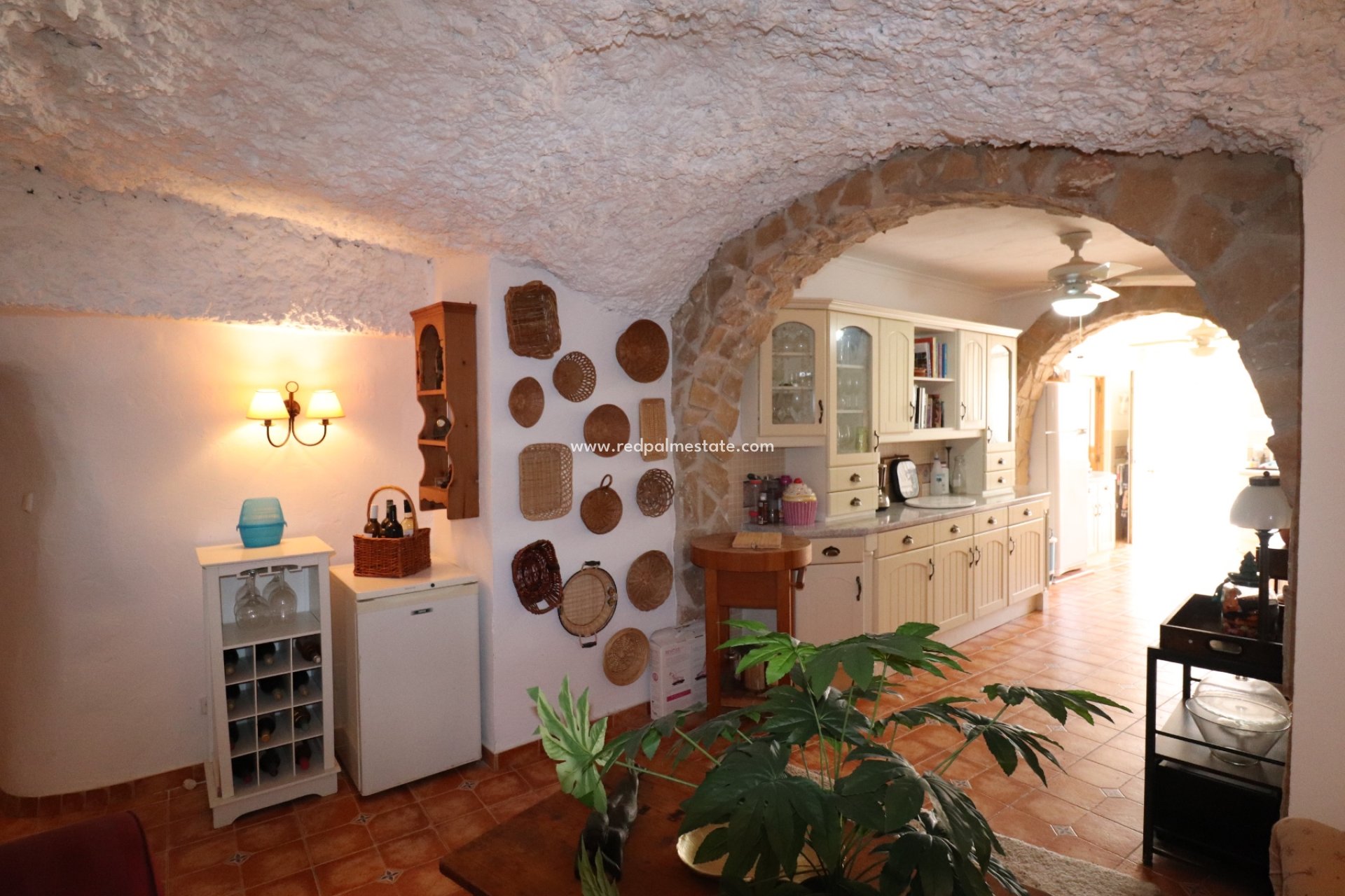 Resale - Finca / Country Property -
Hondón de las Nieves - Inland