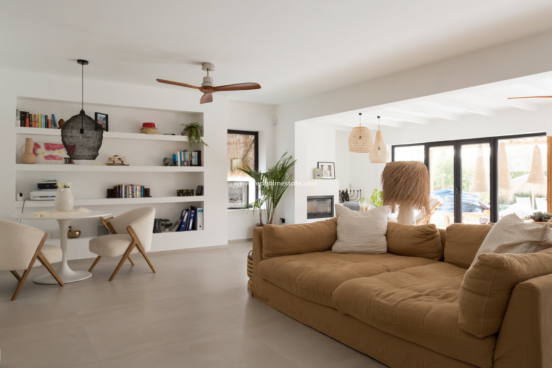 Resale - Finca / Country Property -
Jávea