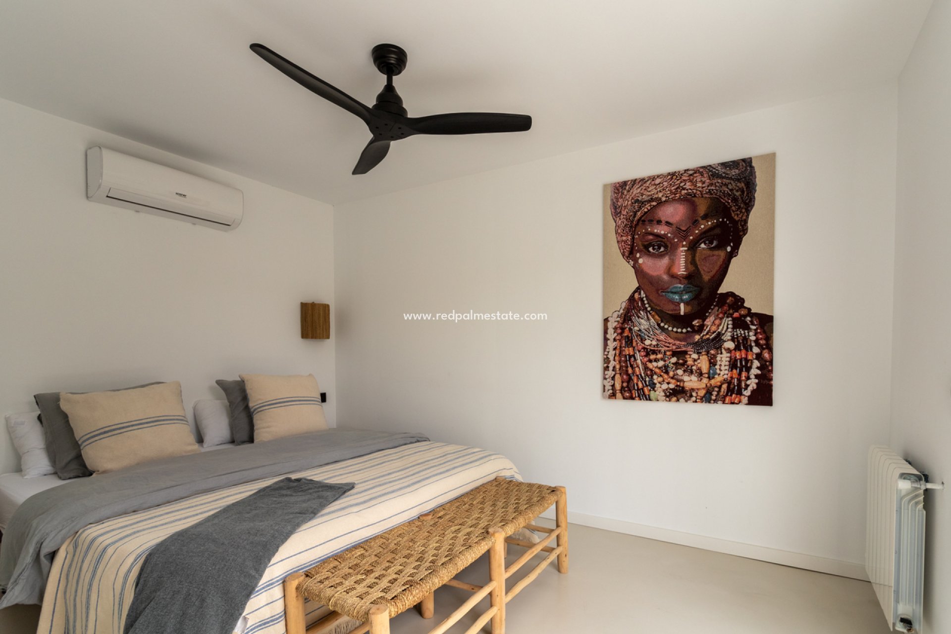 Resale - Finca / Country Property -
Jávea