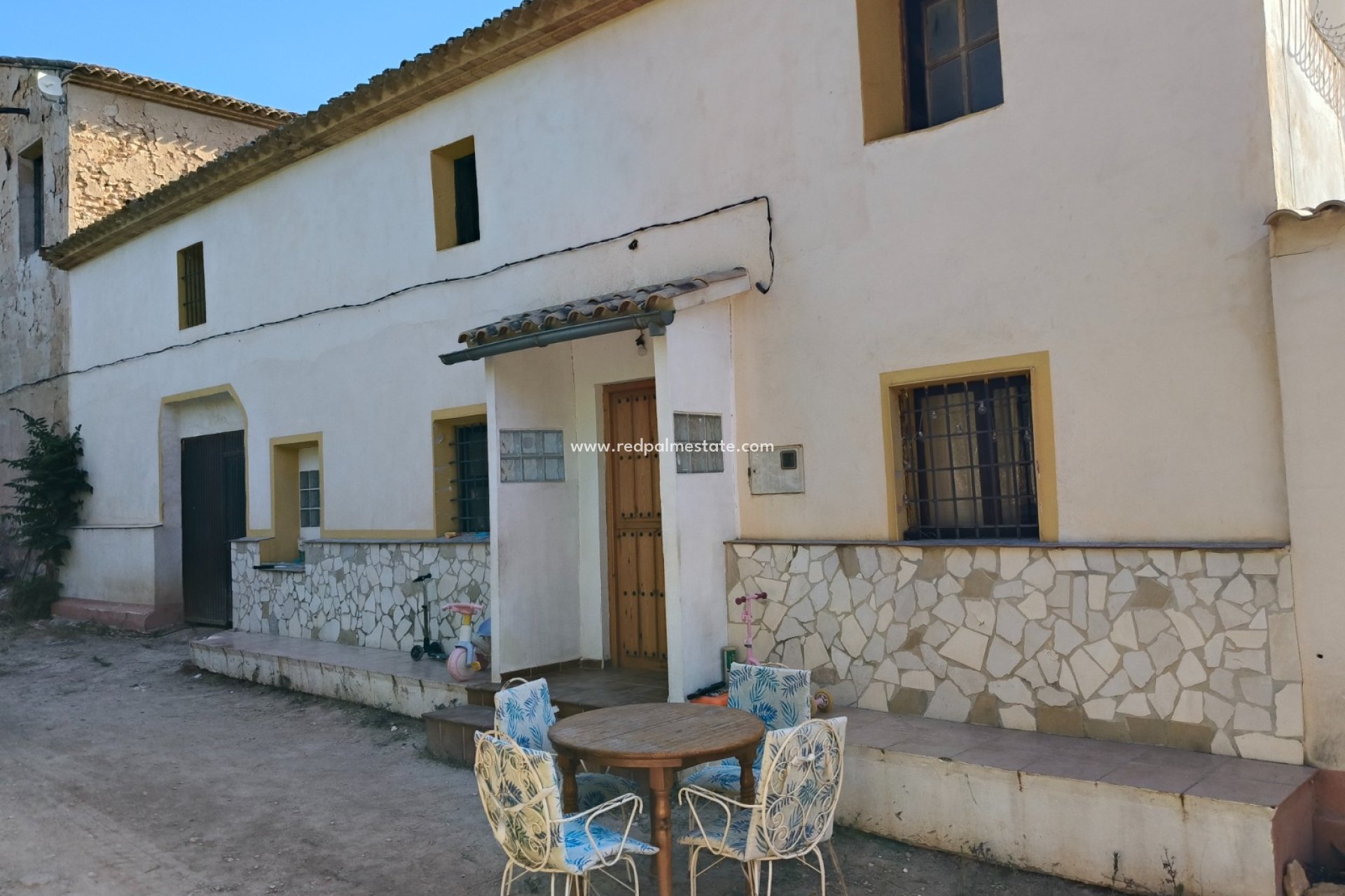 Resale - Finca / Country Property -
La Romana - Inland