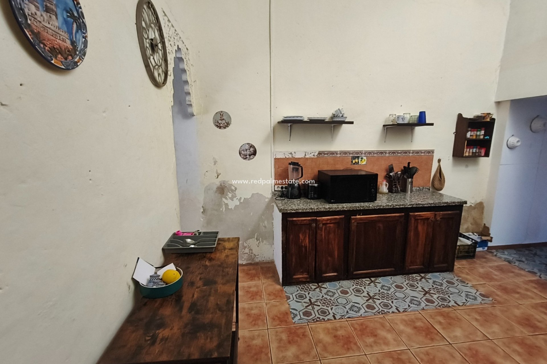 Resale - Finca / Country Property -
La Romana - Inland