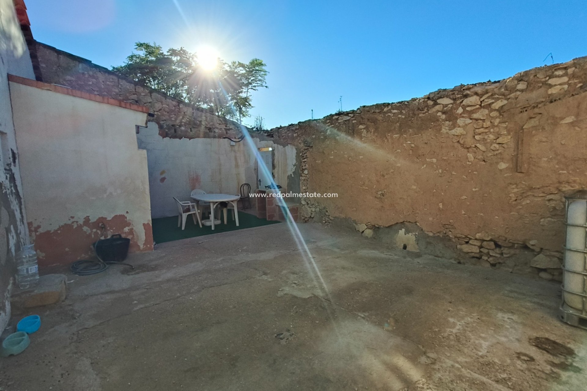 Resale - Finca / Country Property -
La Romana - Inland