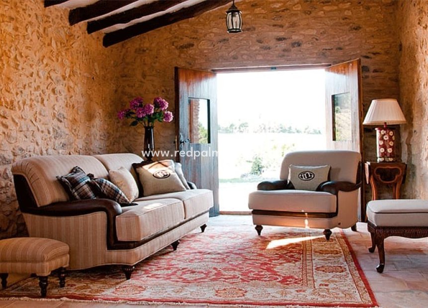 Resale - Finca / Country Property -
La Romana - Inland