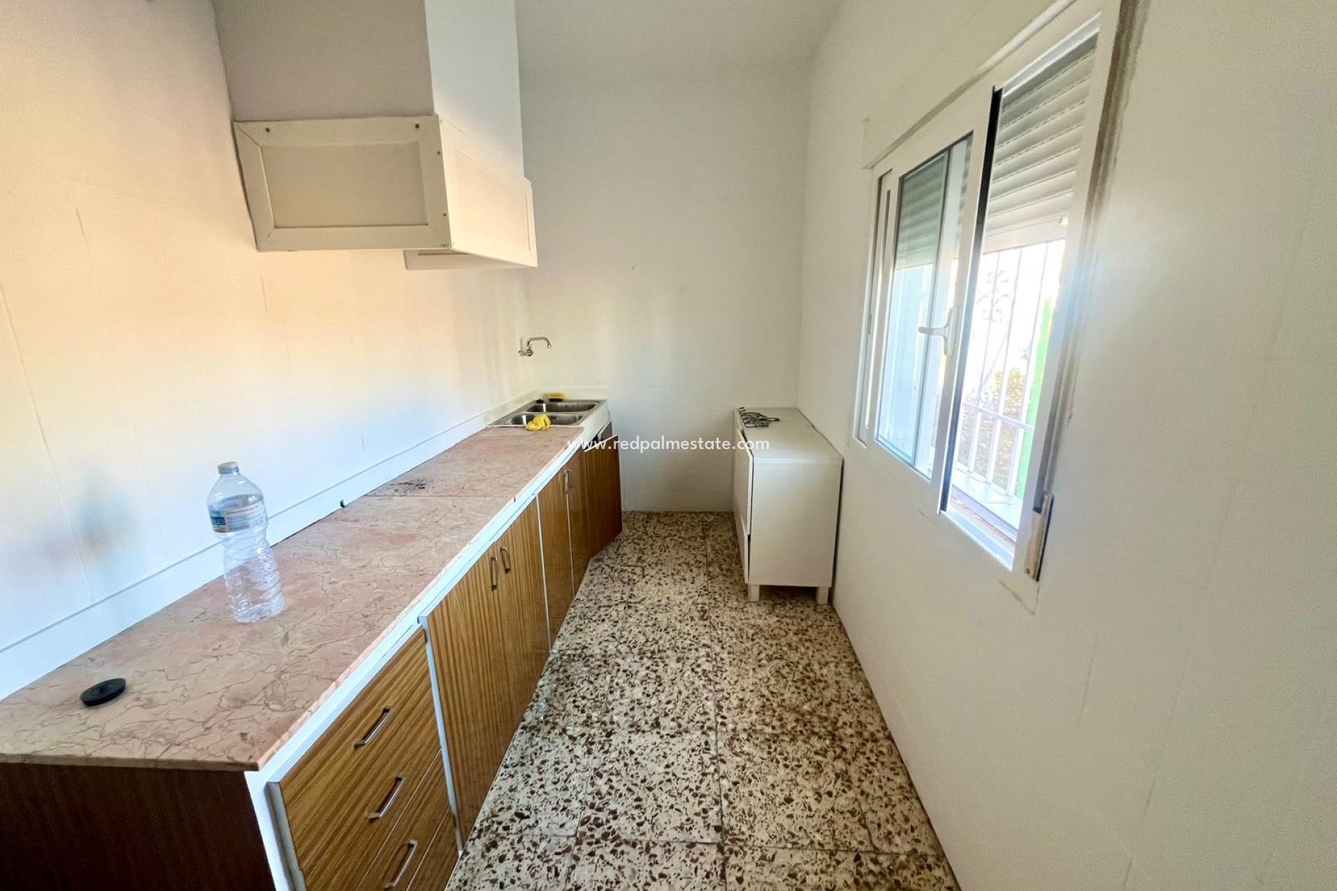 Resale - Finca / Country Property -
Las Encebras - Inland