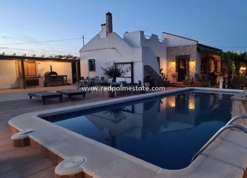 Resale - Finca / Country Property -
Montesinos - Los Montesinos