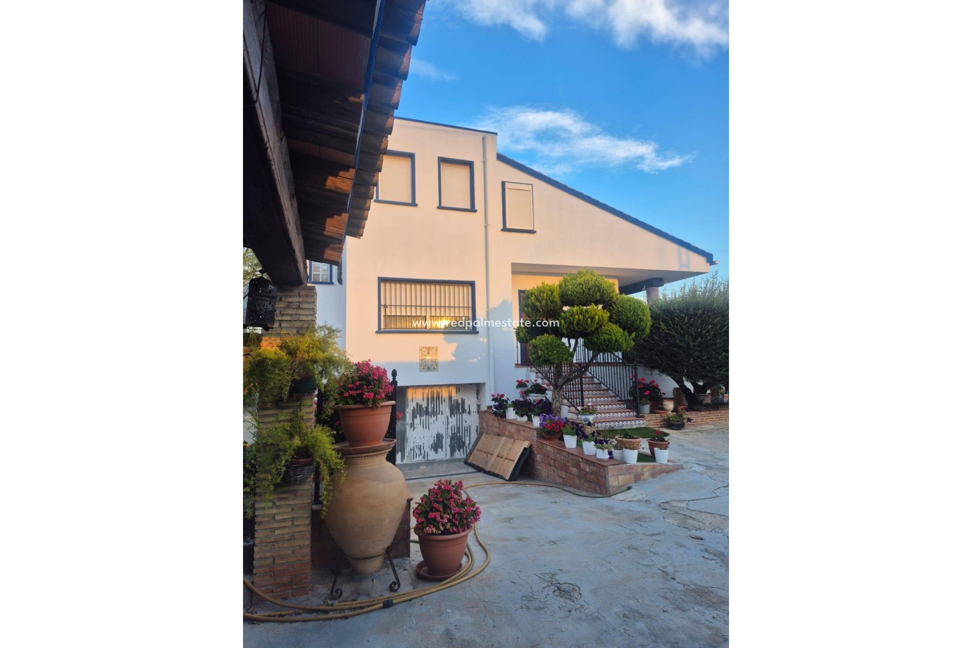 Resale - Finca / Country Property -
Orihuela Costa - Casco Histórico