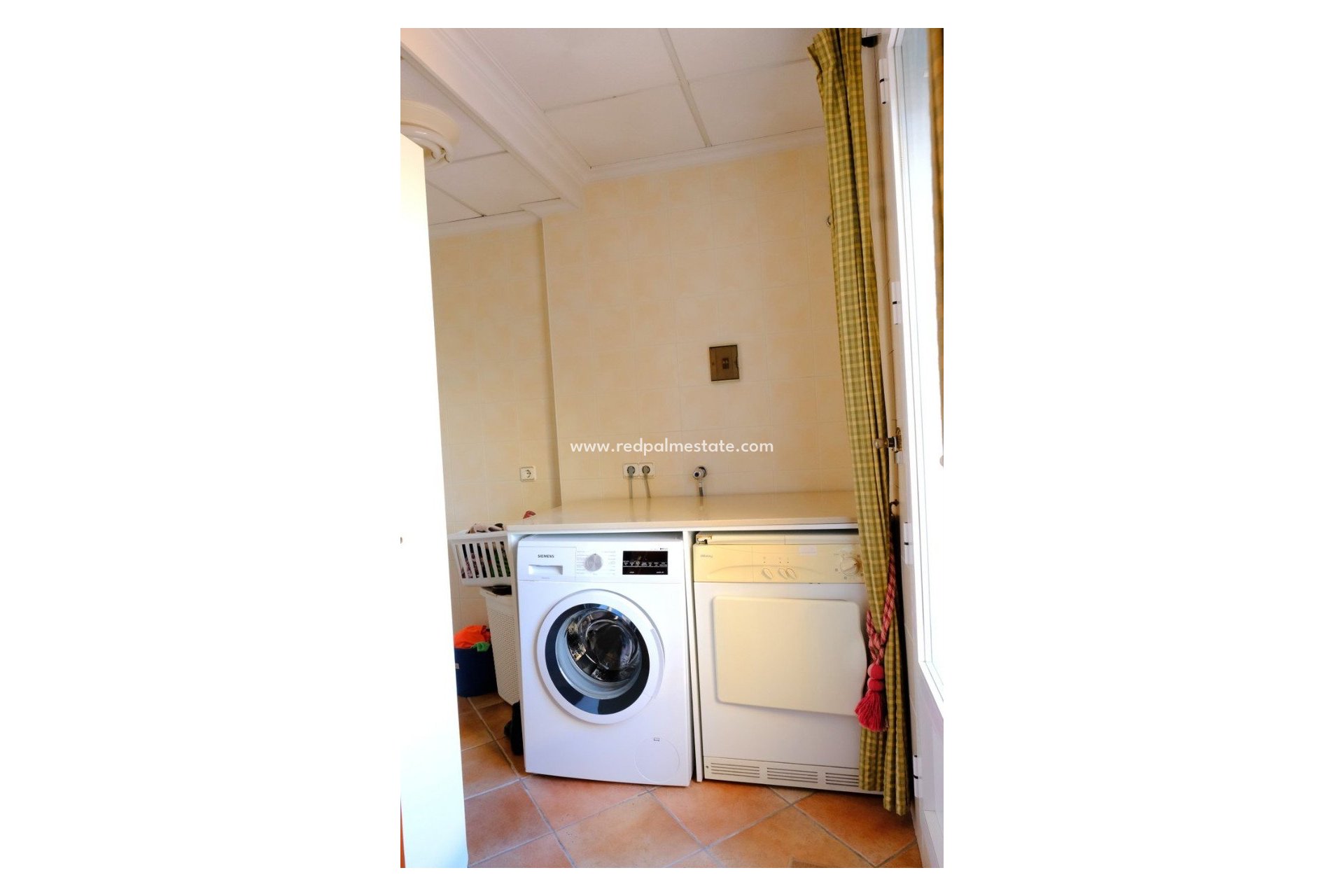 Resale - Finca / Country Property -
Orihuela Costa - Inland