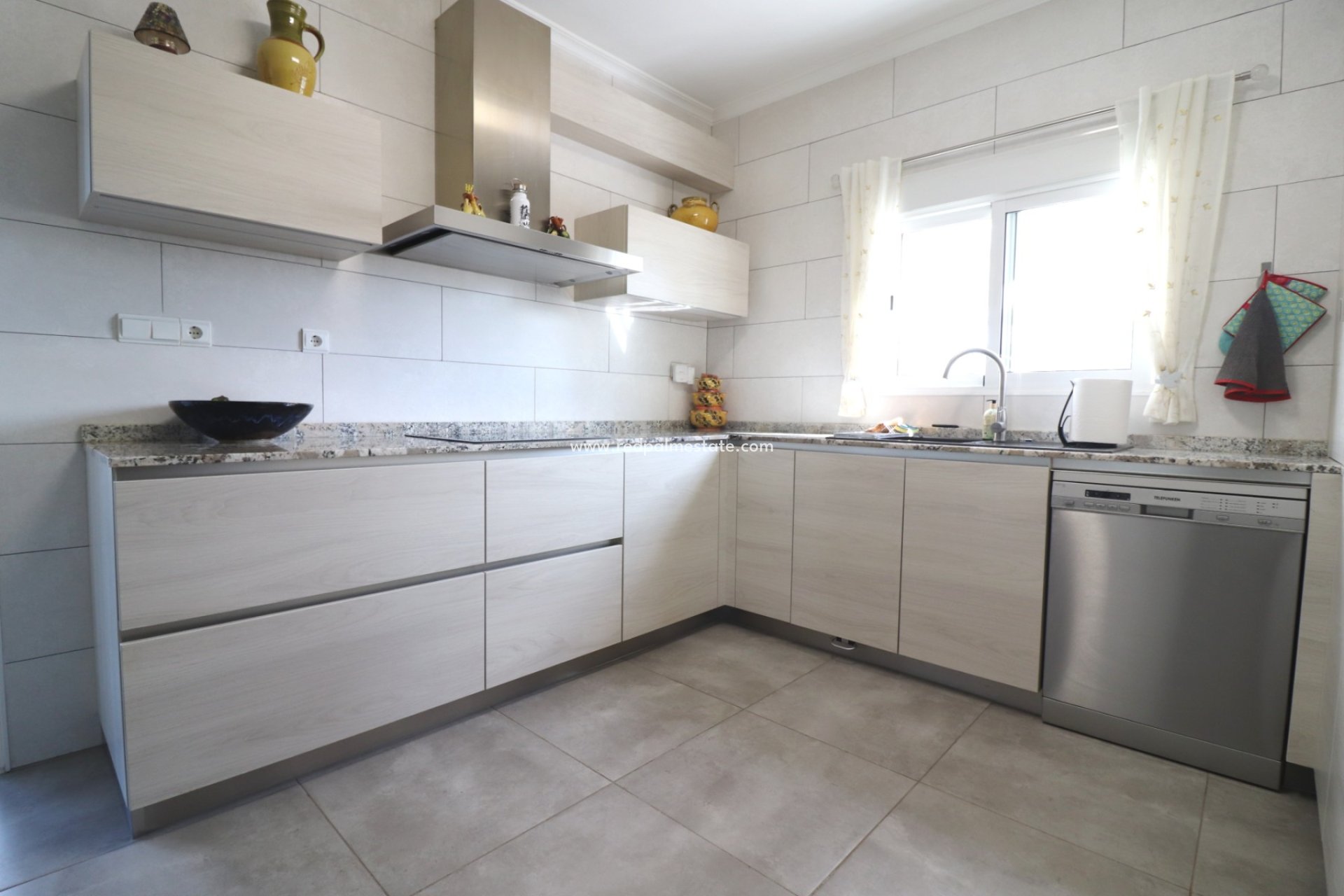 Resale - Finca / Country Property -
Orihuela Costa - Orihuela