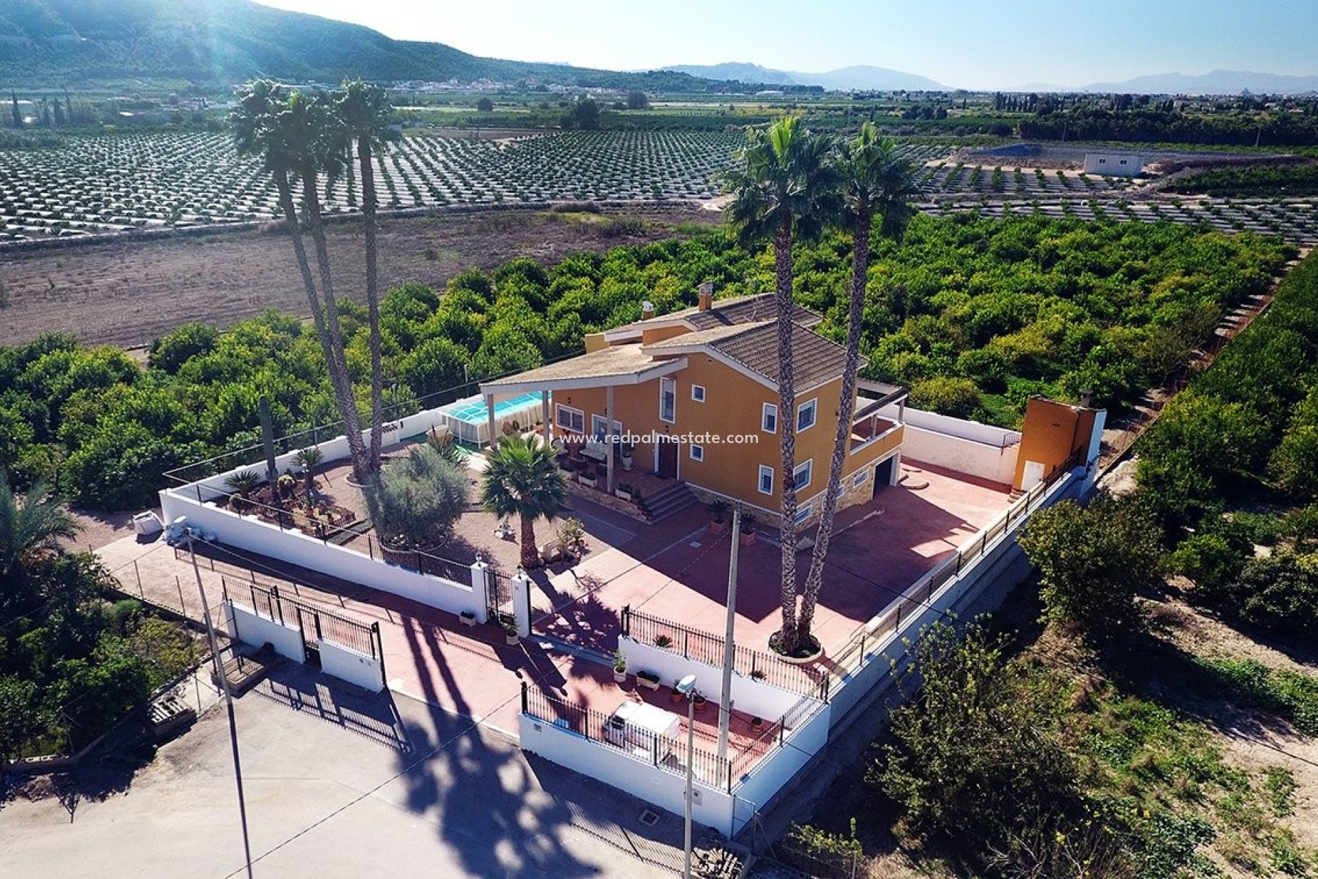 Resale - Finca / Country Property -
Orihuela - Inland