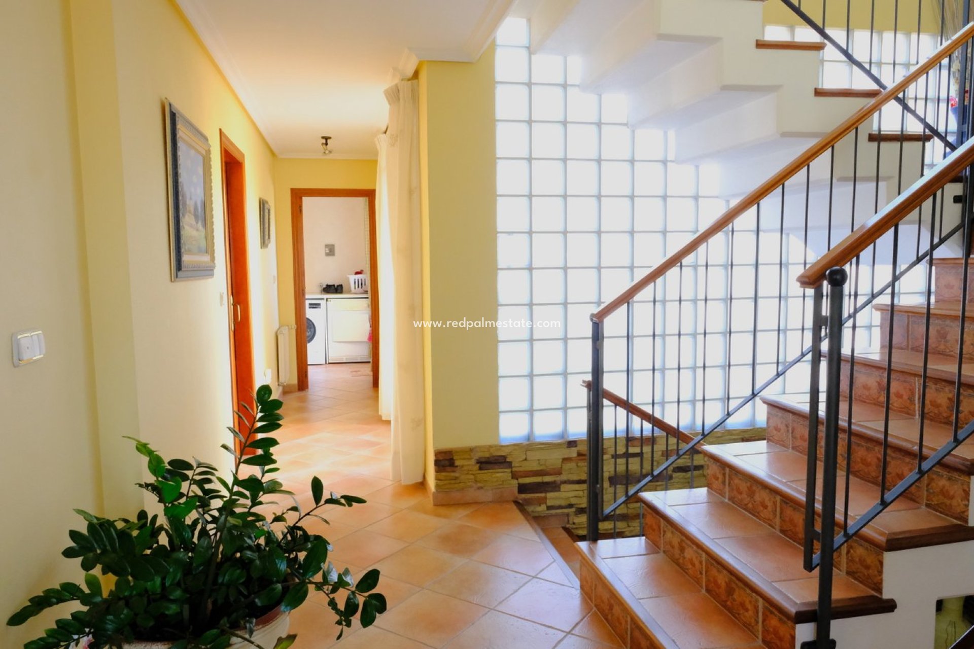Resale - Finca / Country Property -
Orihuela