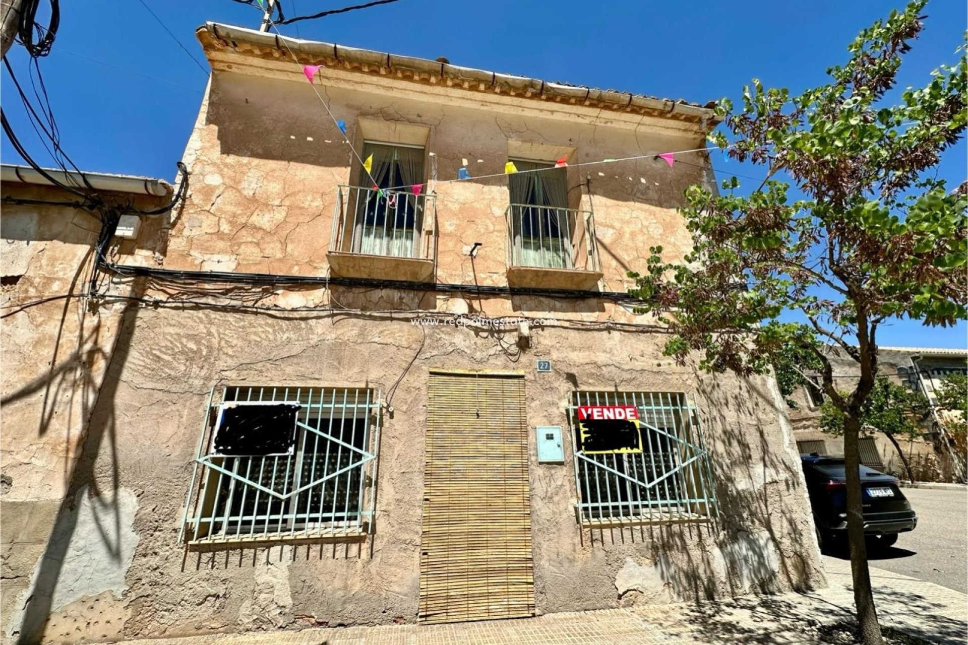 Resale - Finca / Country Property -
Pinoso - Inland