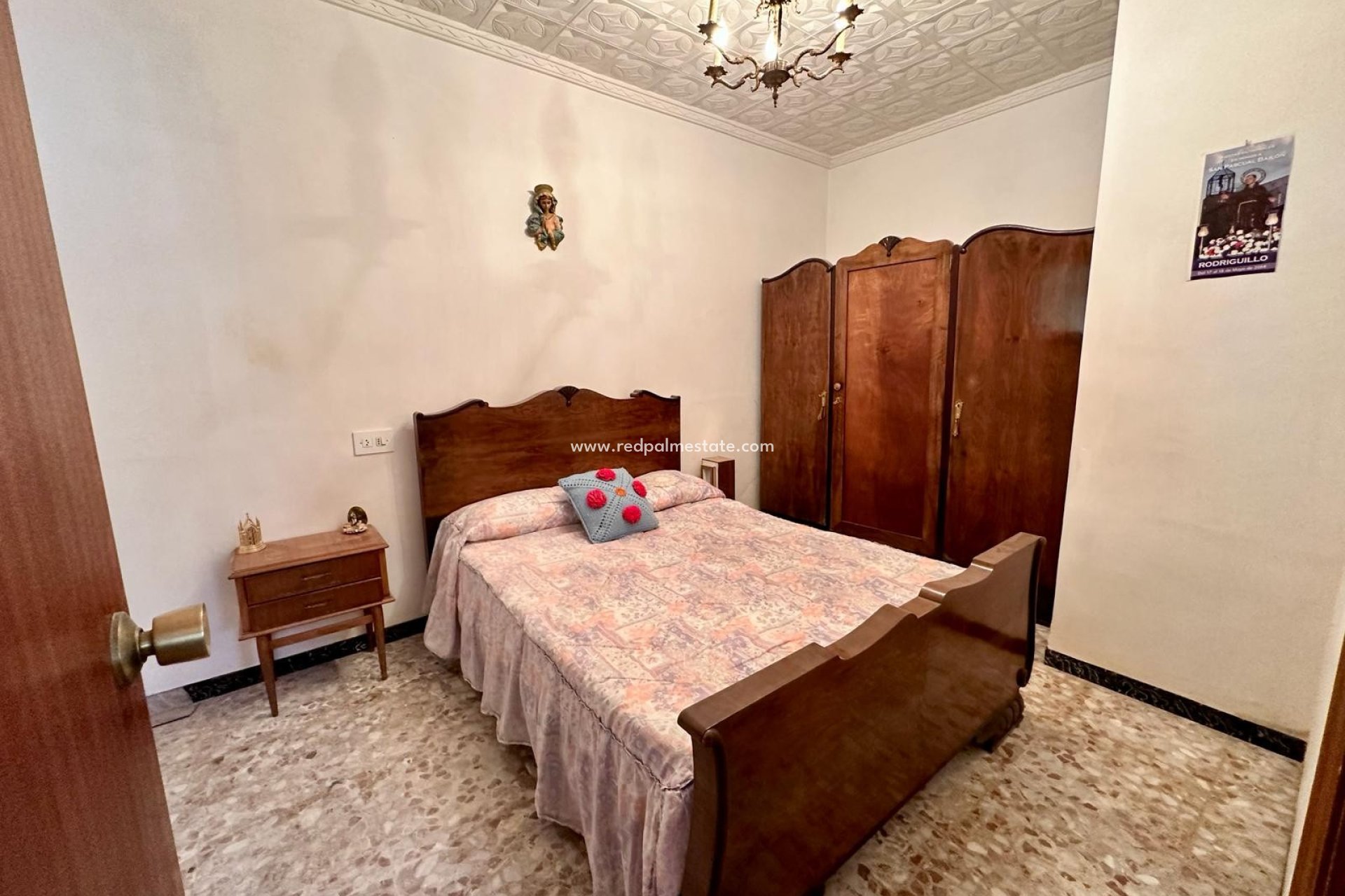 Resale - Finca / Country Property -
Pinoso - Inland