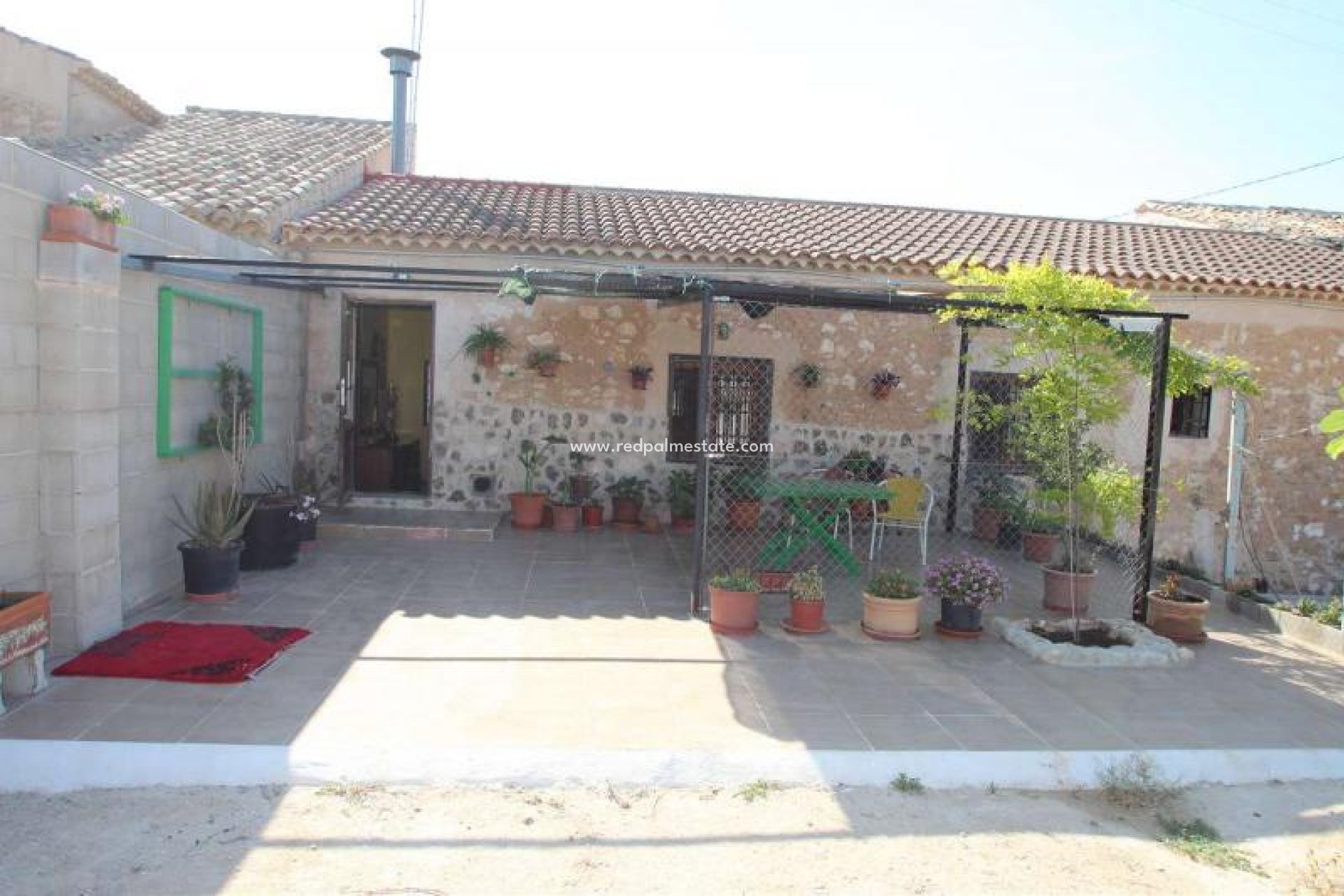 Resale - Finca / Country Property -
Pinoso - Inland