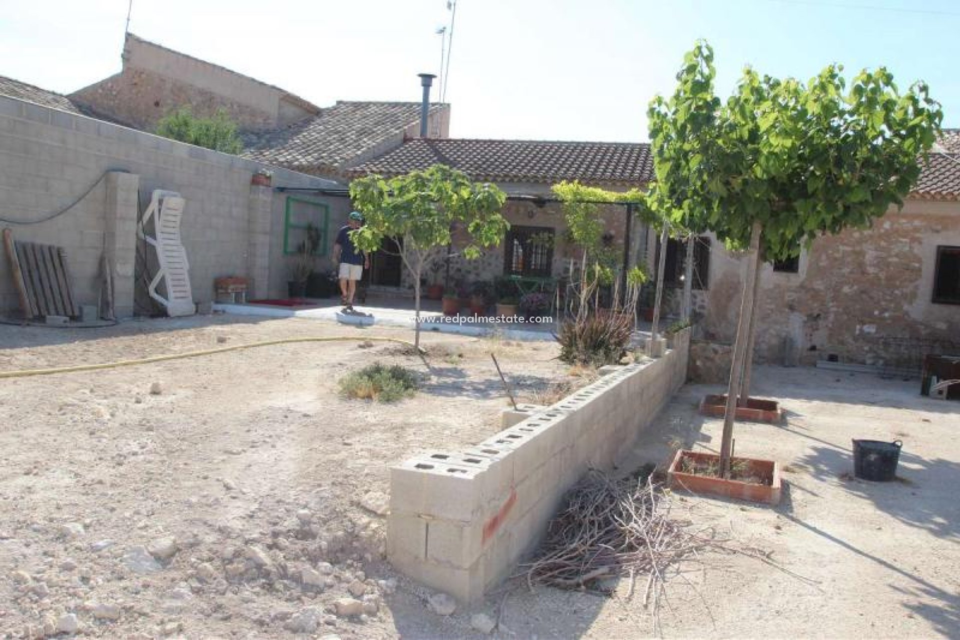 Resale - Finca / Country Property -
Pinoso - Inland