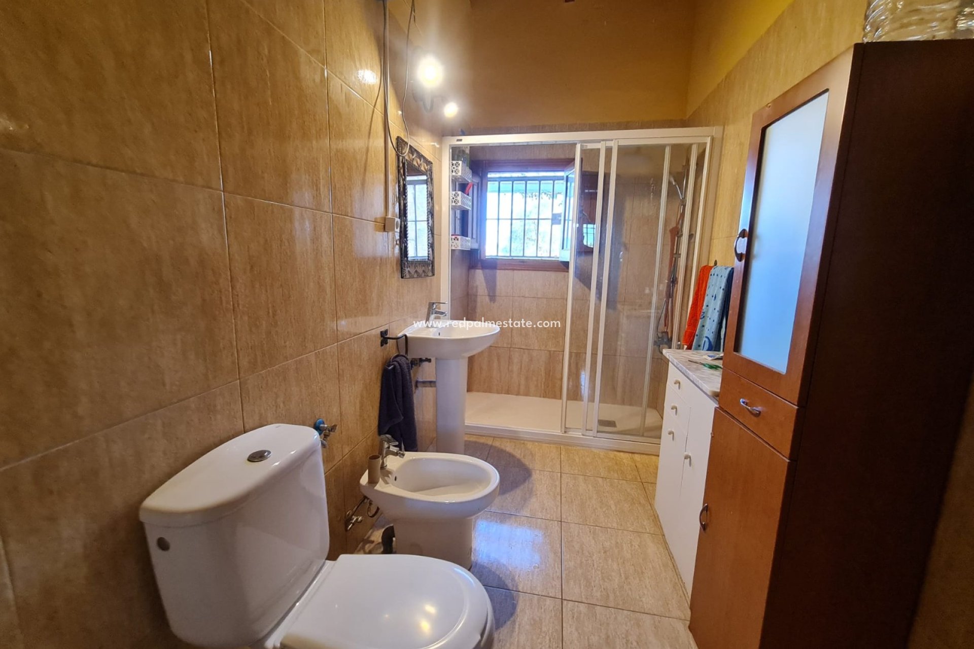 Resale - Finca / Country Property -
Pinoso - Inland