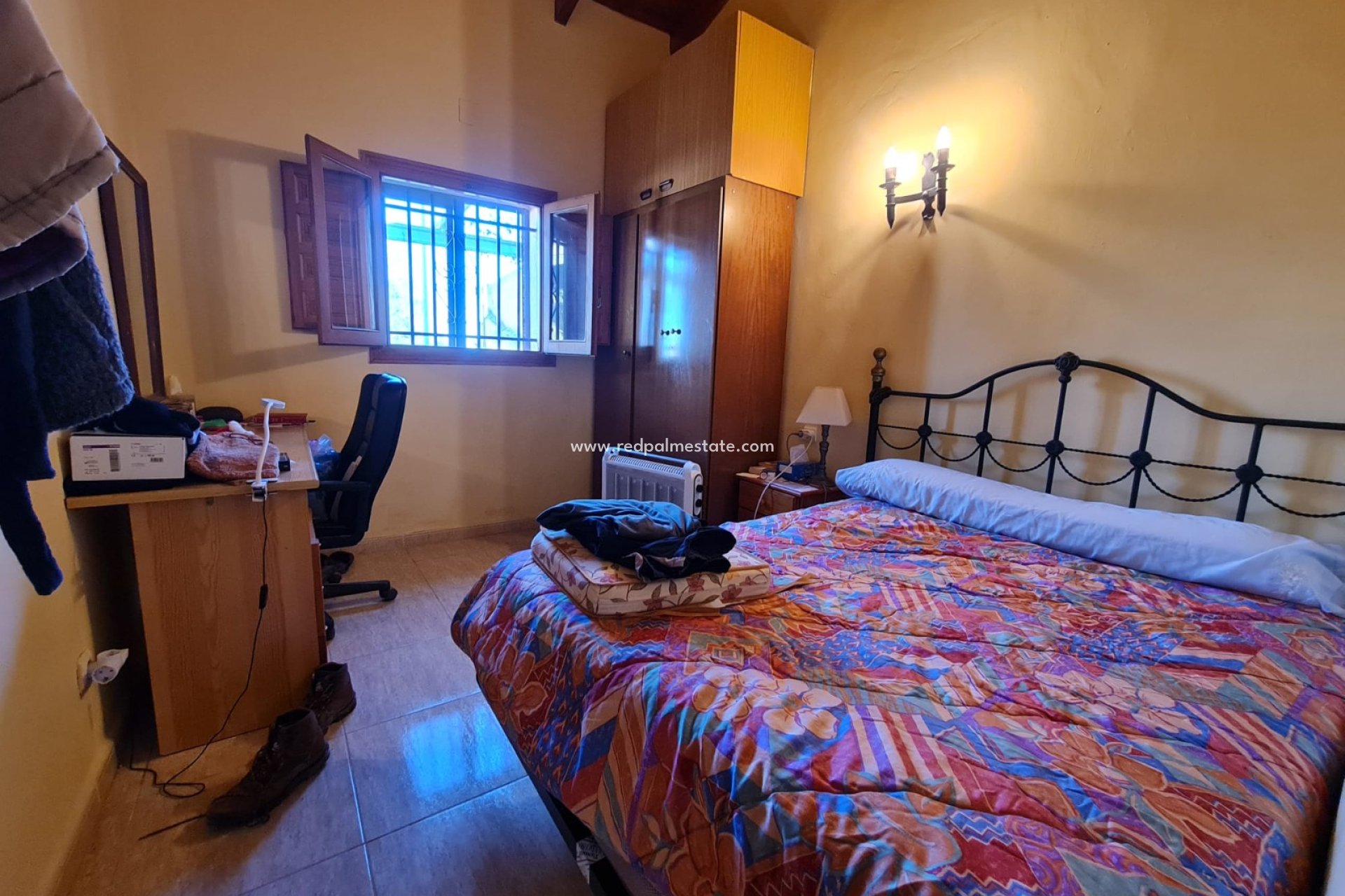 Resale - Finca / Country Property -
Pinoso - Inland