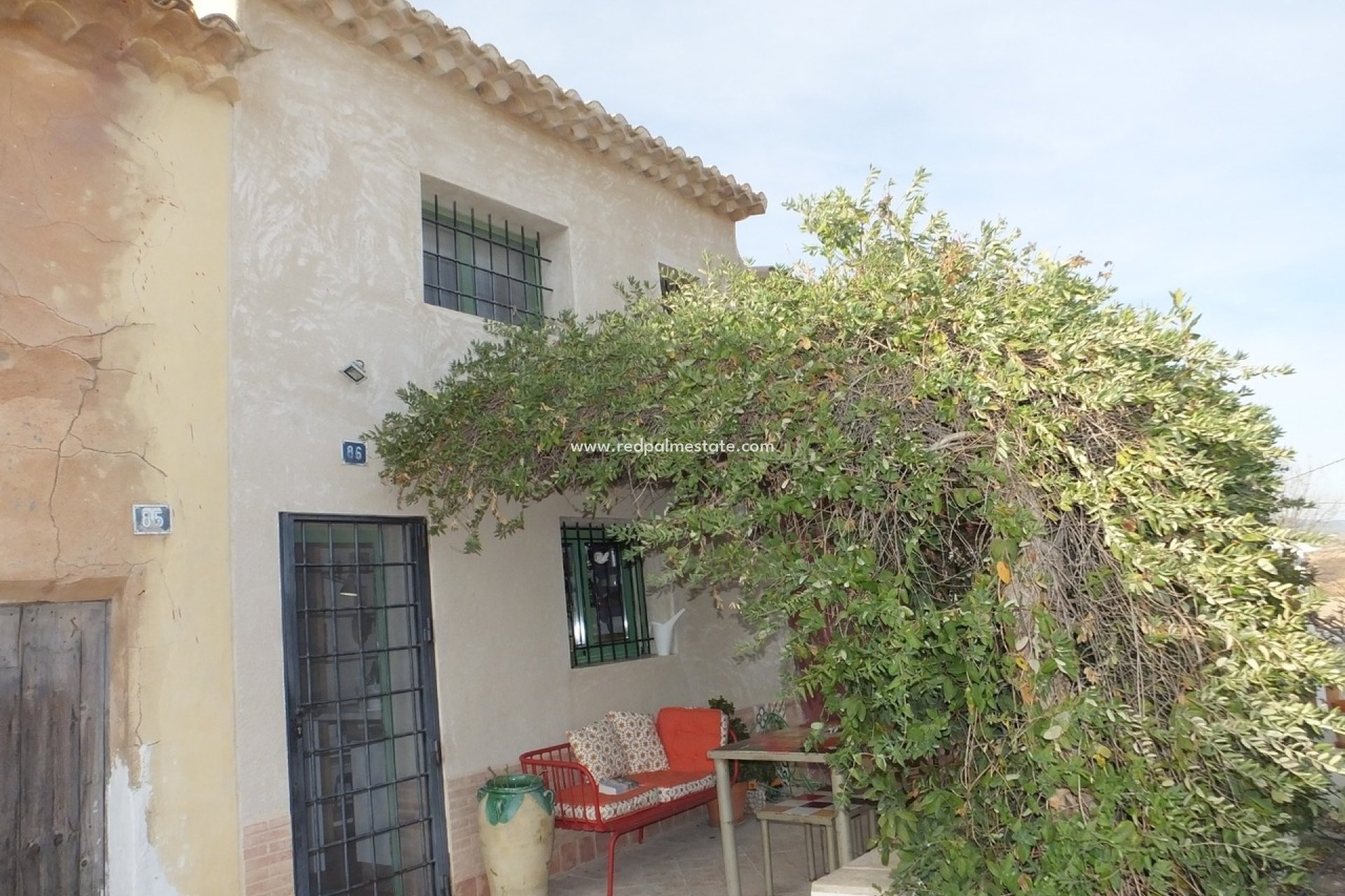 Resale - Finca / Country Property -
Pinoso - Inland