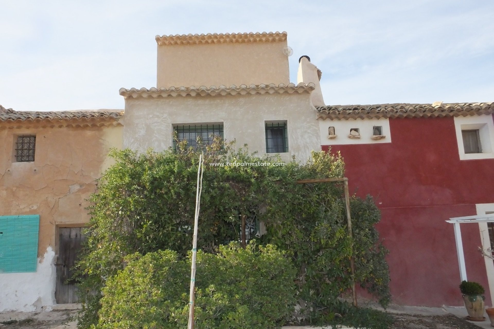 Resale - Finca / Country Property -
Pinoso - Inland