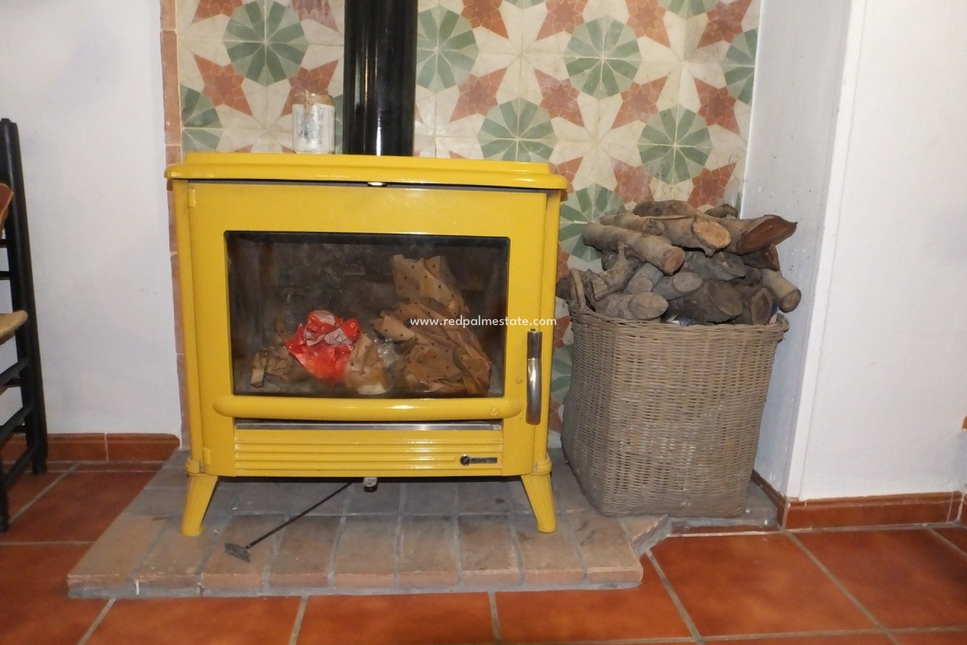 Resale - Finca / Country Property -
Pinoso - Inland