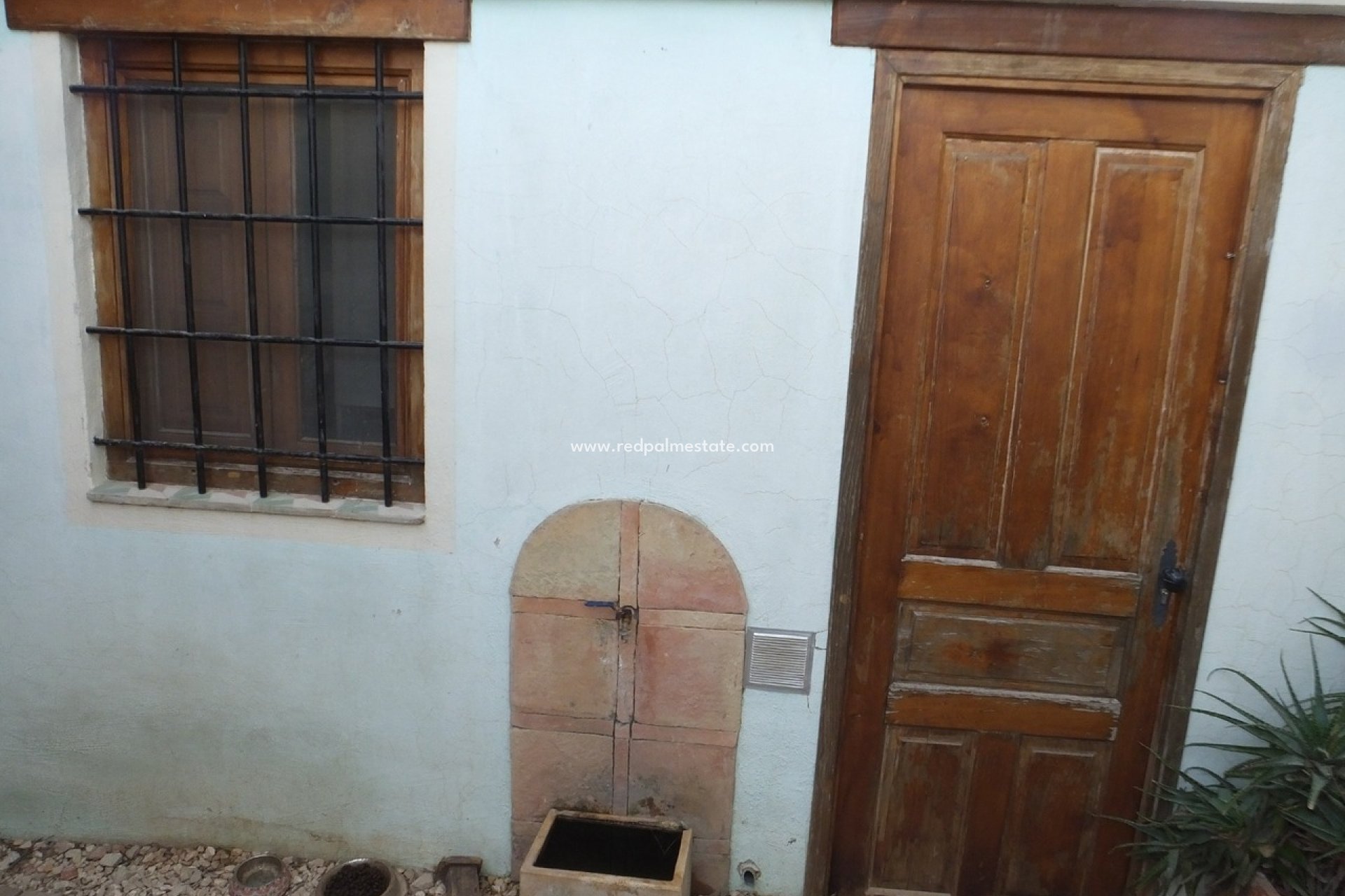 Resale - Finca / Country Property -
Pinoso - Inland