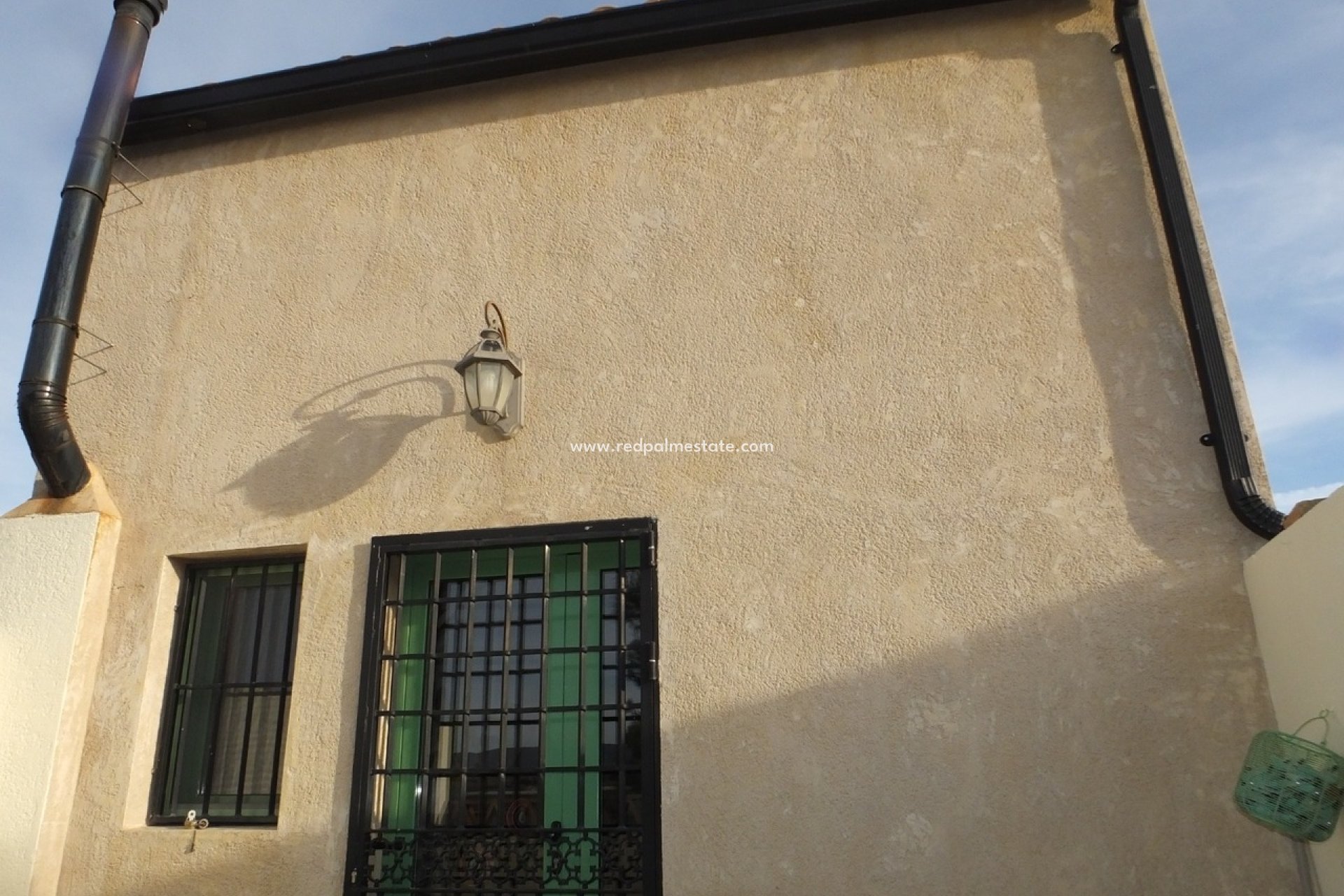 Resale - Finca / Country Property -
Pinoso - Inland