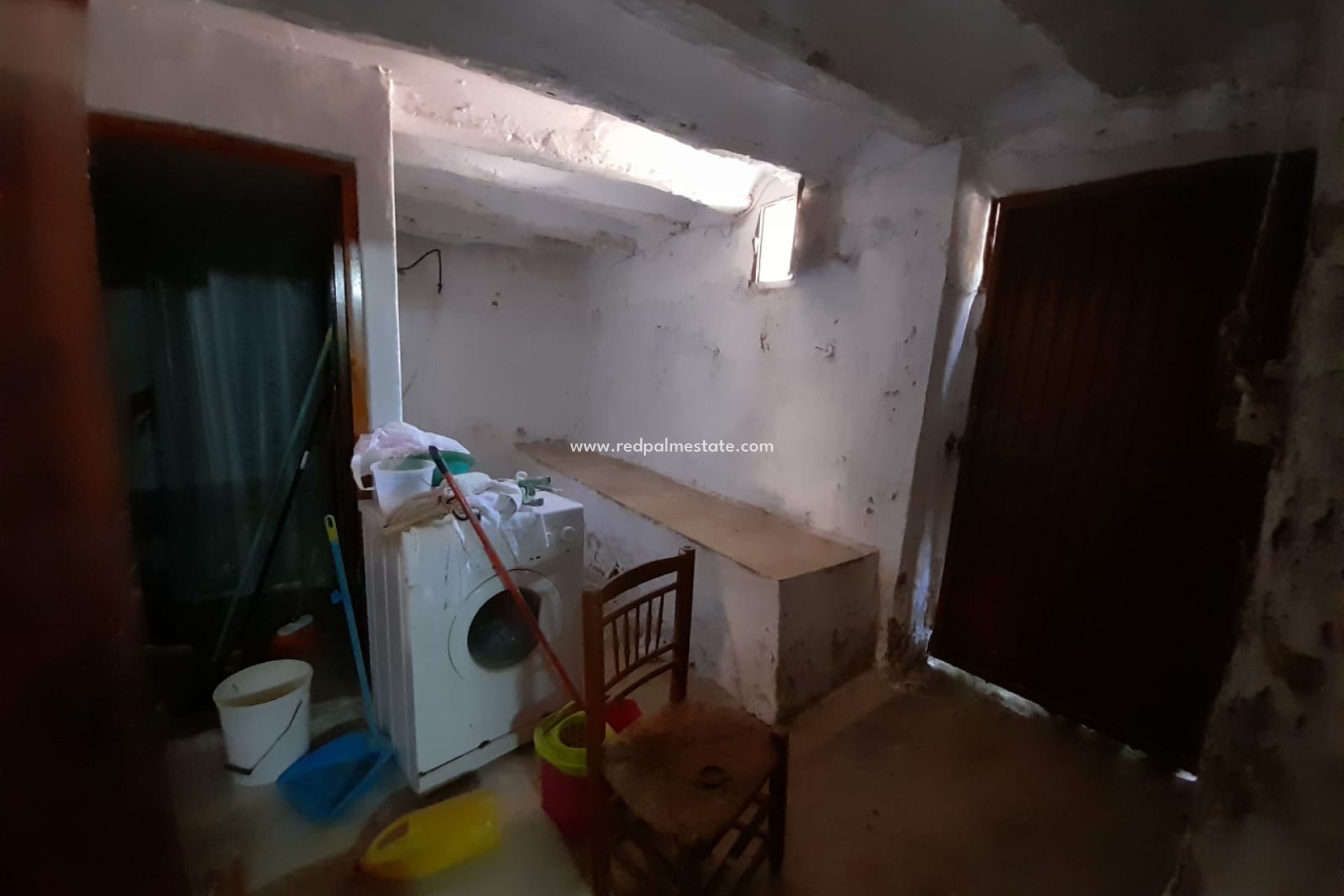 Resale - Finca / Country Property -
Pinoso - Inland