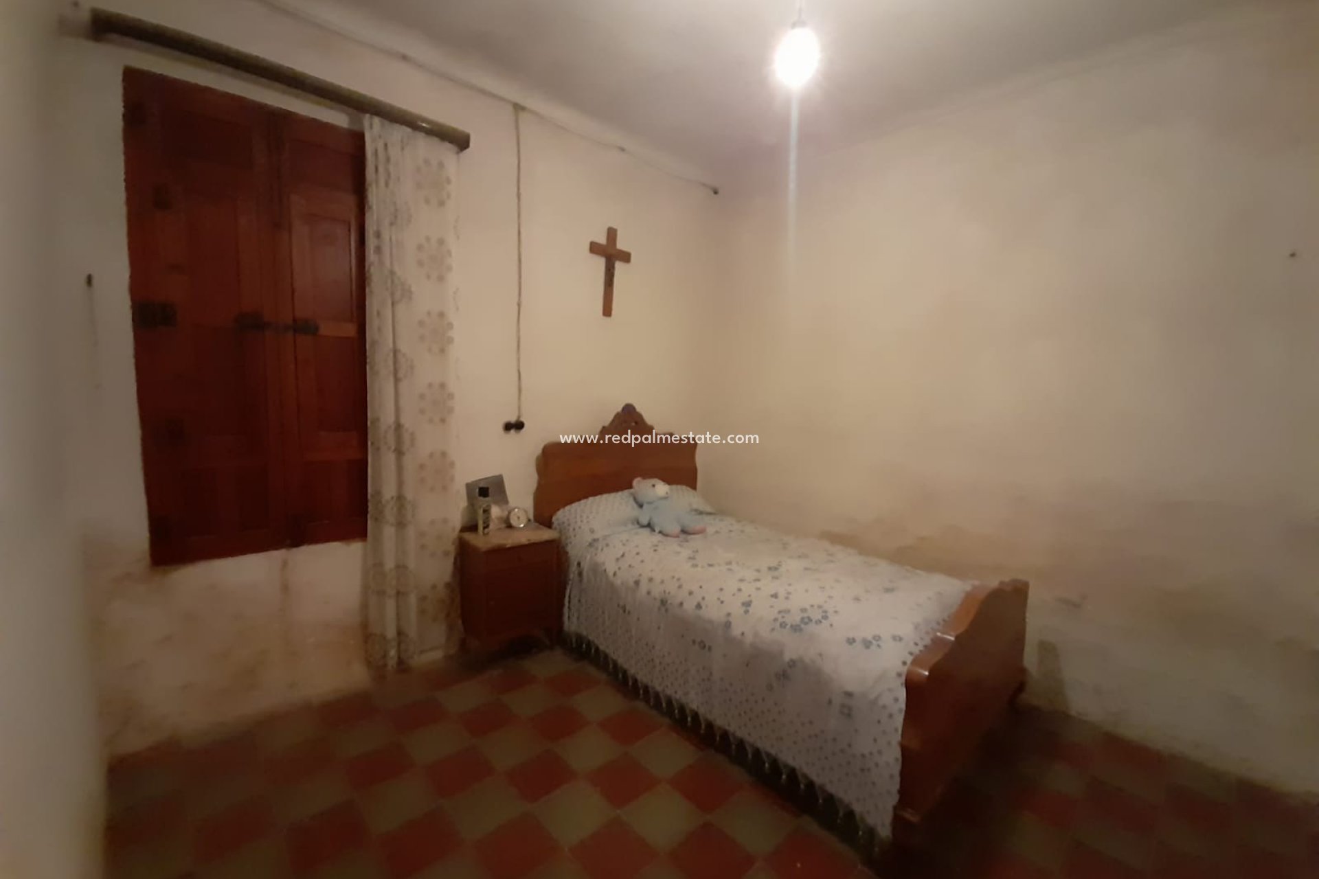 Resale - Finca / Country Property -
Pinoso - Inland