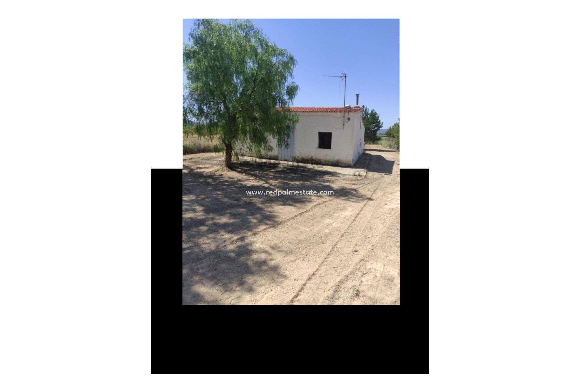 Resale - Finca / Country Property -
Pinoso - Inland