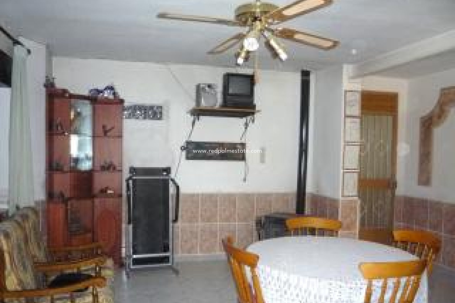 Resale - Finca / Country Property -
Pinoso - Inland