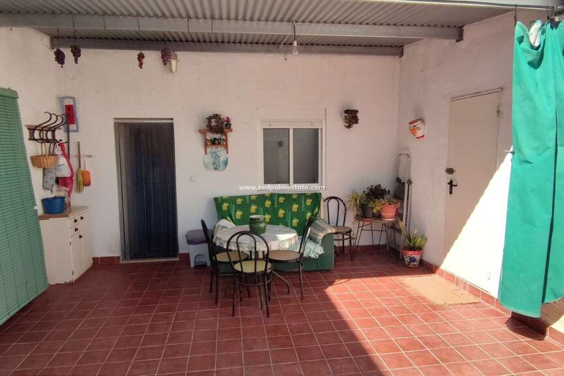 Resale - Finca / Country Property -
Pinoso - Inland