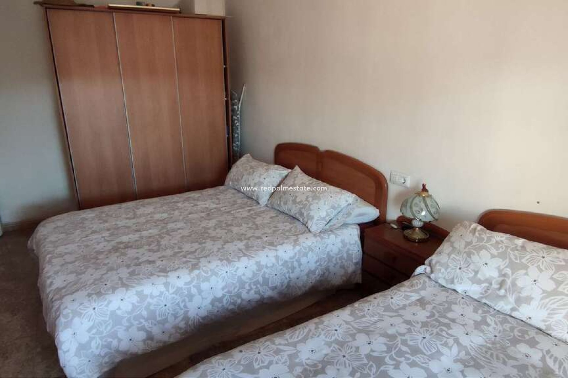 Resale - Finca / Country Property -
Pinoso - Inland