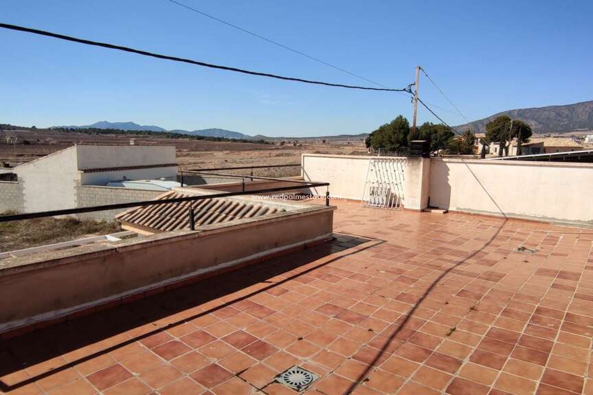 Resale - Finca / Country Property -
Pinoso - Inland