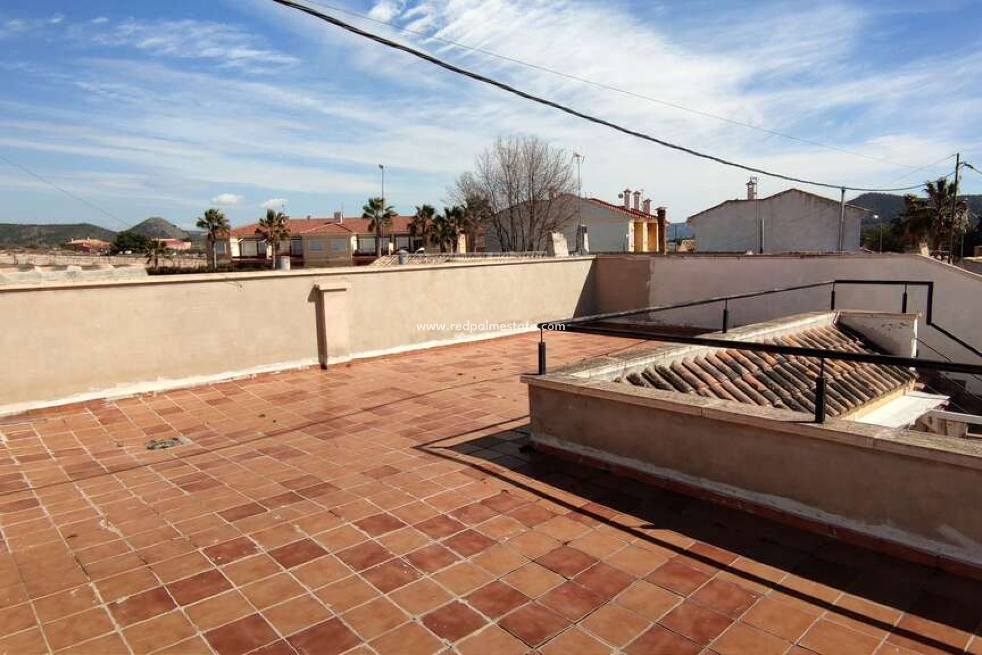 Resale - Finca / Country Property -
Pinoso - Inland