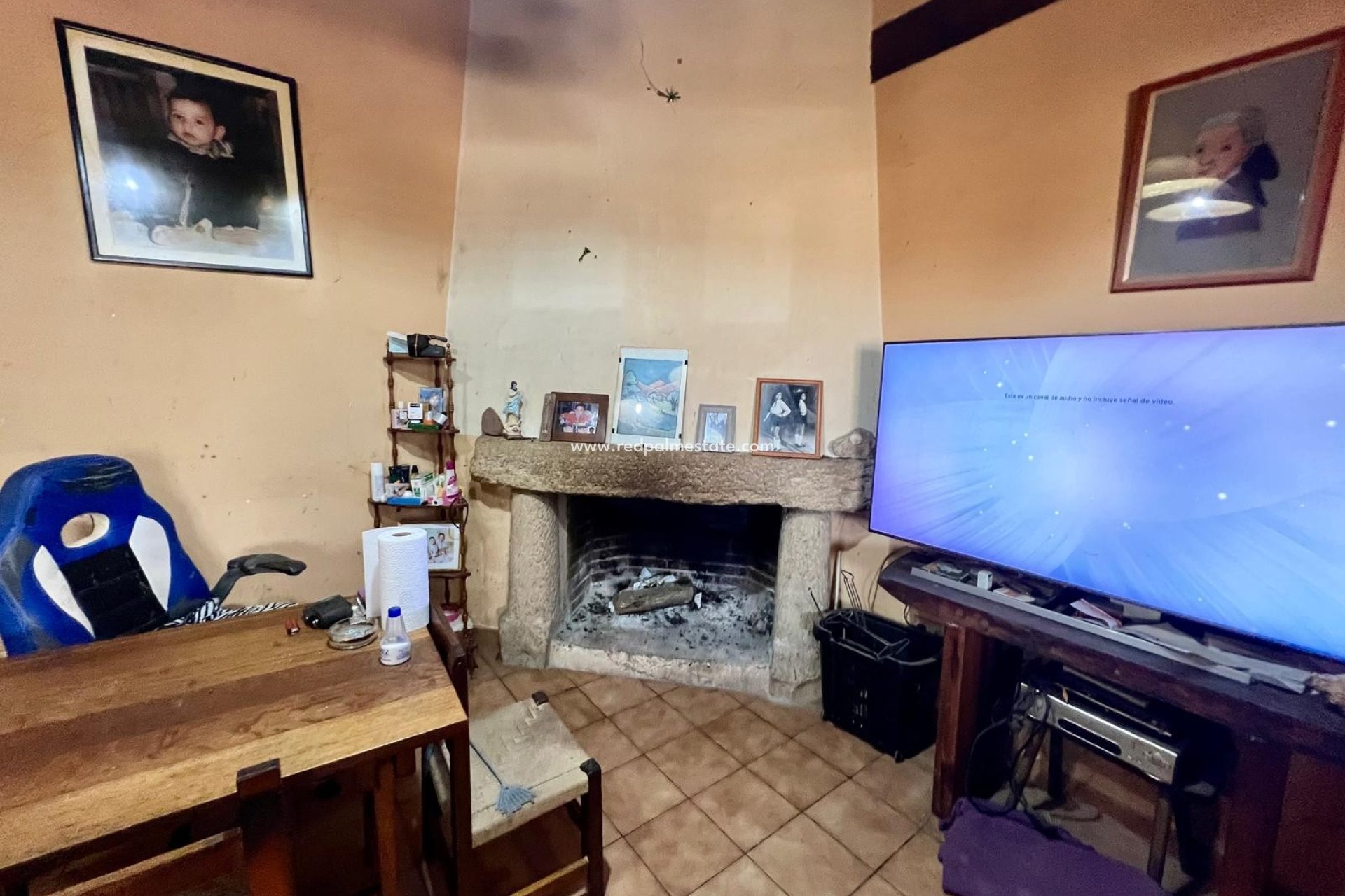 Resale - Finca / Country Property -
Pinoso - Inland