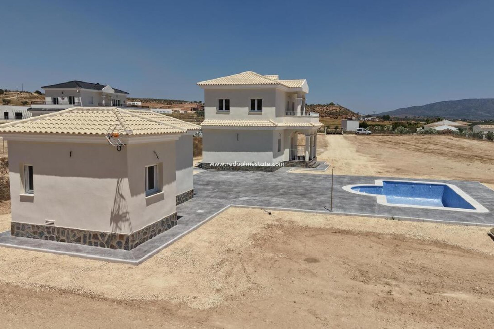 Resale - Finca / Country Property -
Pinoso