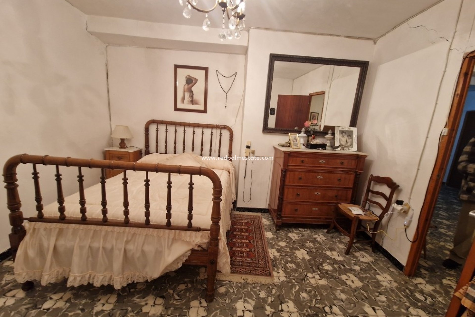 Resale - Finca / Country Property -
Relleu - Inland