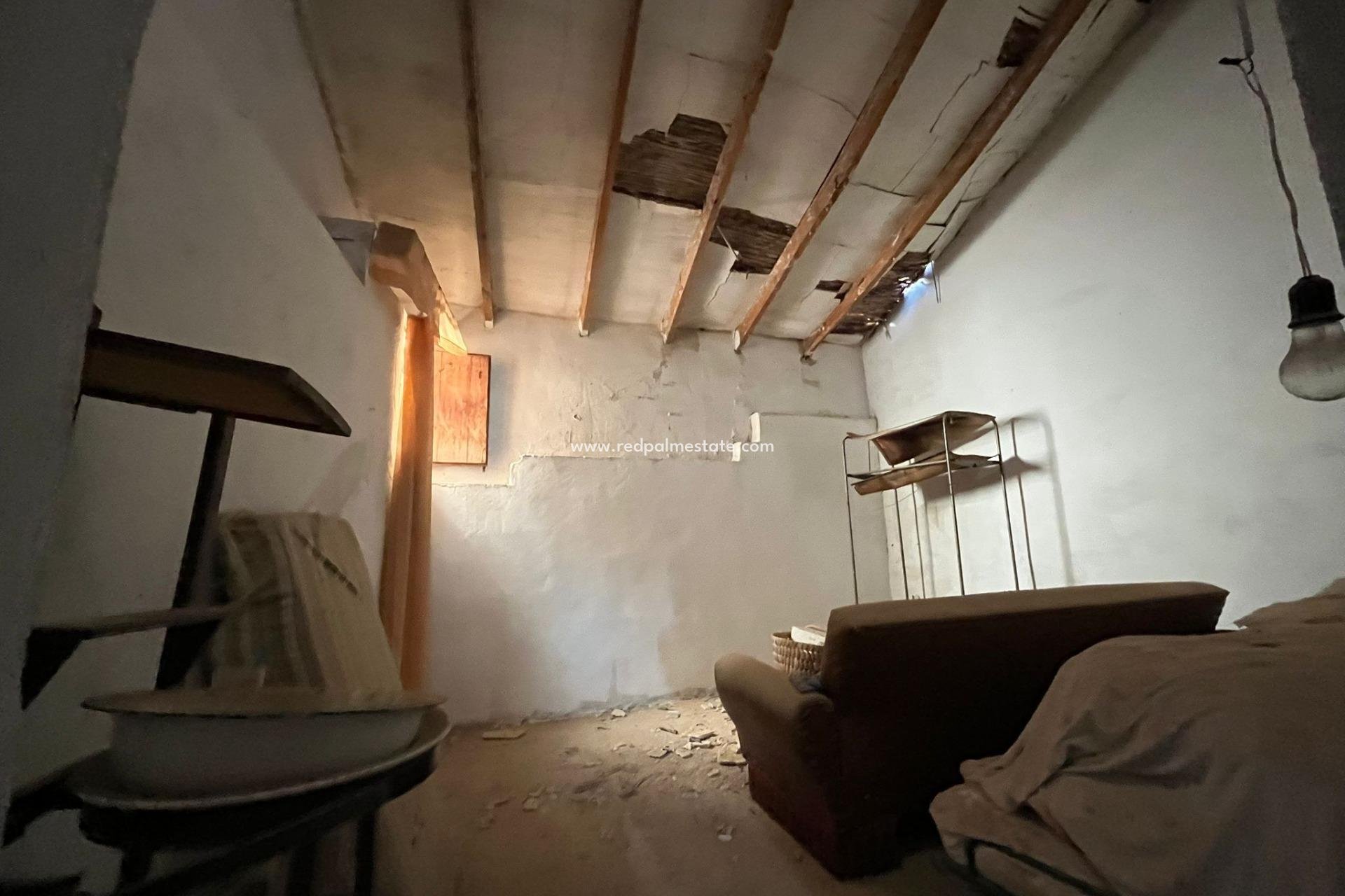 Resale - Finca / Country Property -
Rojales - Centro