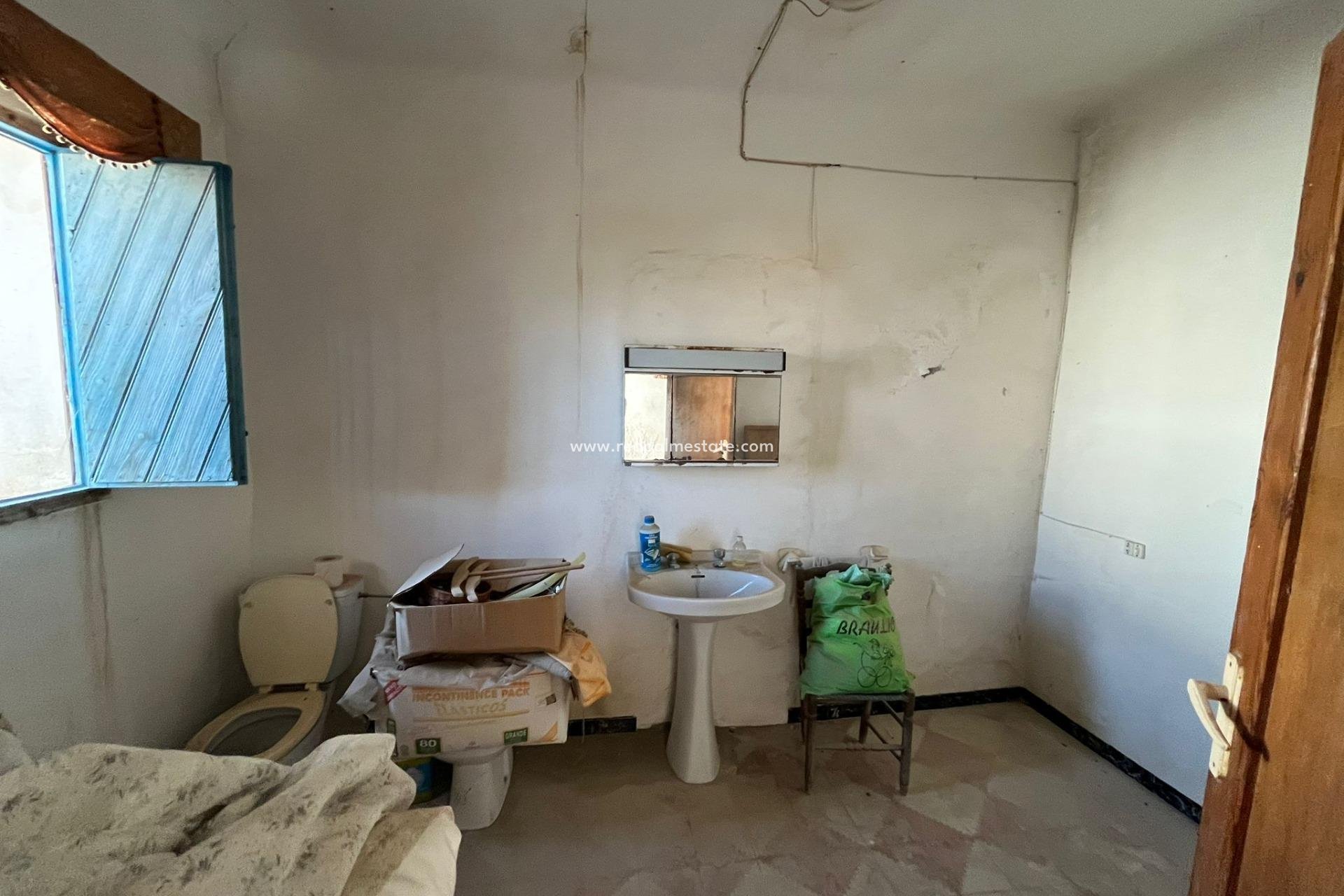 Resale - Finca / Country Property -
Rojales - Centro