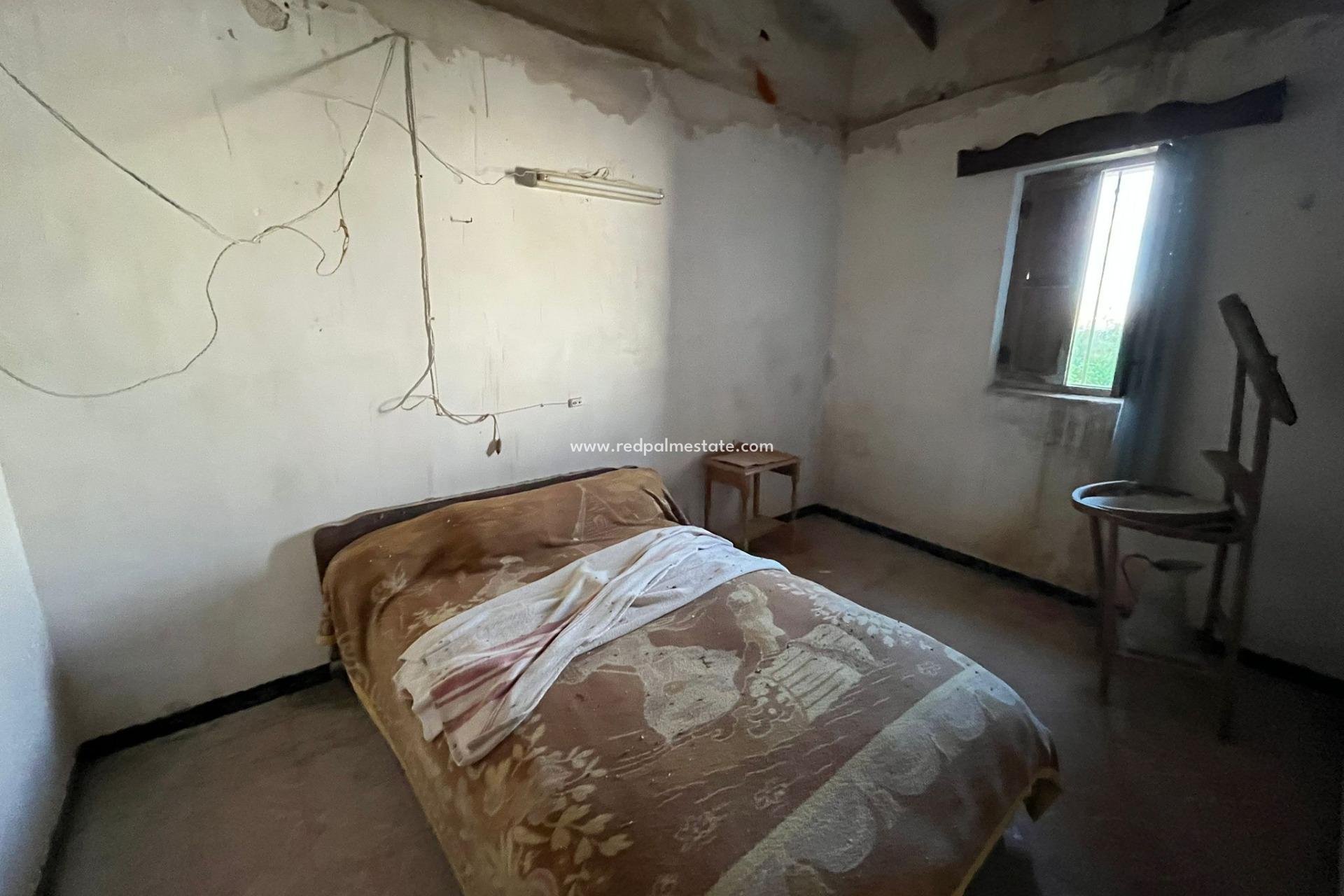 Resale - Finca / Country Property -
Rojales - Centro